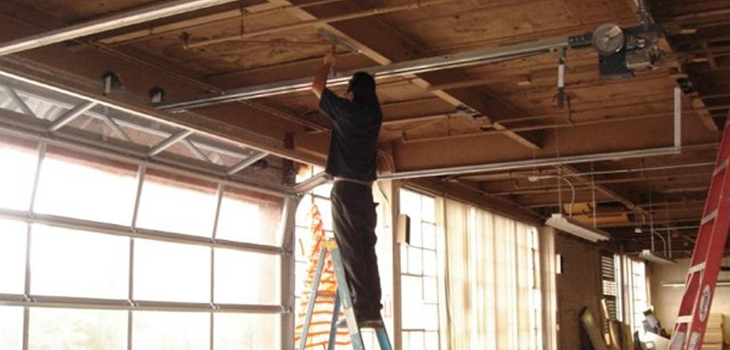 commercial garage door repair in Carson